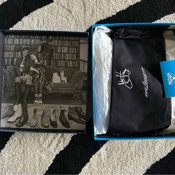 John Fluevog Metallic Gold Sculpted-Heel Chelsea Boots - Picture 7 of 7